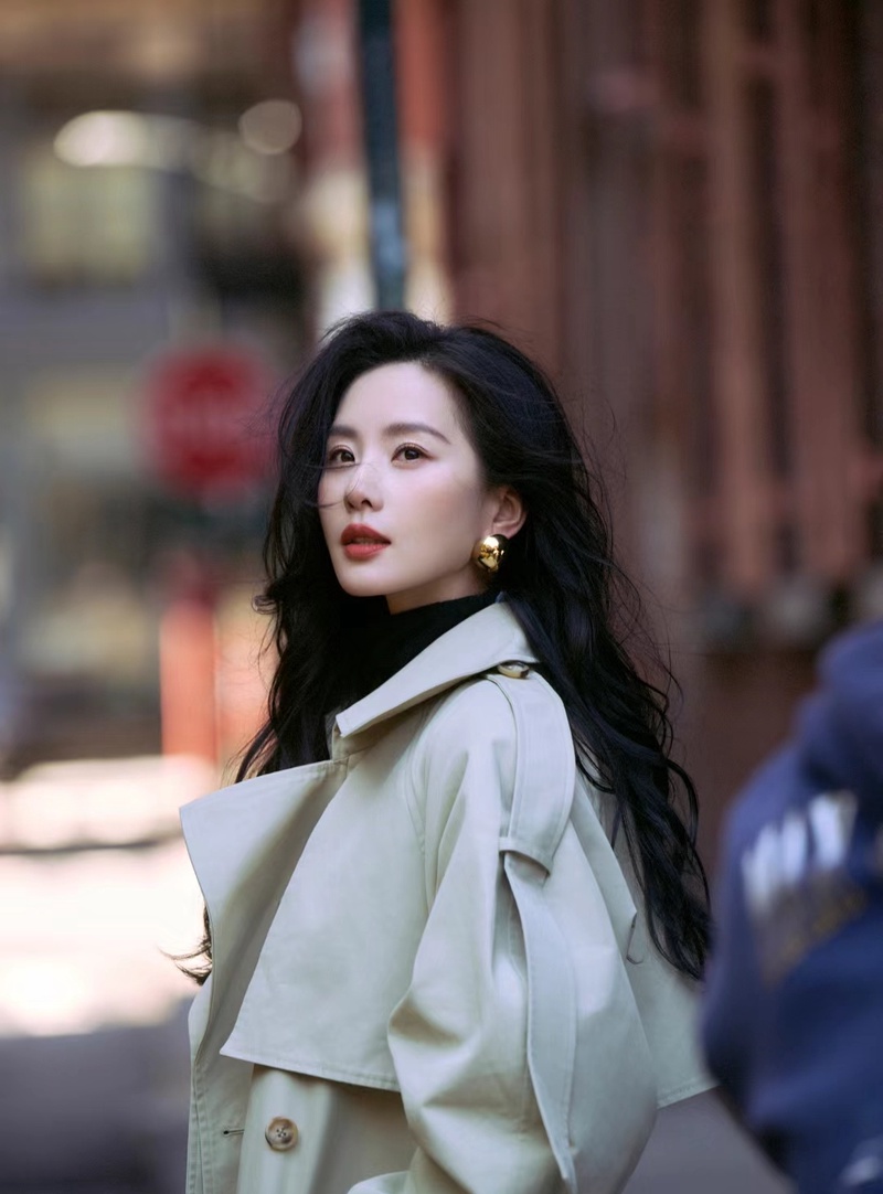 刘诗诗突然当上海外大使，网友：终于不居家了好感动